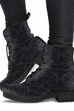 Gallery Serpentine Men's Gothic Renaissance Skull Print Boots, FREE Shipping