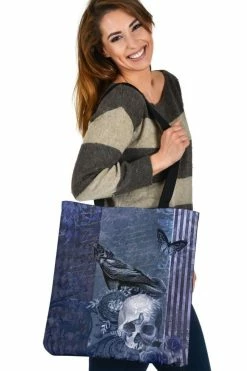 Gallery Serpentine Gothic Blue Memento - Handy Tote Bag