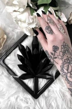 KILLSTAR Crystal Wall Hanger [Black] -AKUMU INK shop CRY