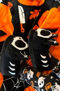 VampireFreaks Skelekitty Slippers -AKUMU INK shop Gothic Cat SLippers a21c100f 66e0 4562 8fb9 f7fca14bbb5d