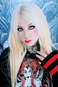 VampireFreaks Queen Of Hearts Hoodie [Zipper Or Pullover] -AKUMU INK shop Gothic Disney Hoodie