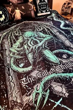 VampireFreaks The Call Of Cthulhu Throw Blanket -AKUMU INK shop IMG 1761
