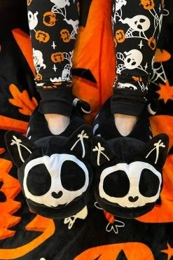 VampireFreaks Skelekitty Slippers -AKUMU INK shop Soft Gothic Slippers c583aa4b 5134 46ce a0f2 60c1defd5cc5