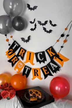 KILLSTAR Trick Or Treat Hanging Banner