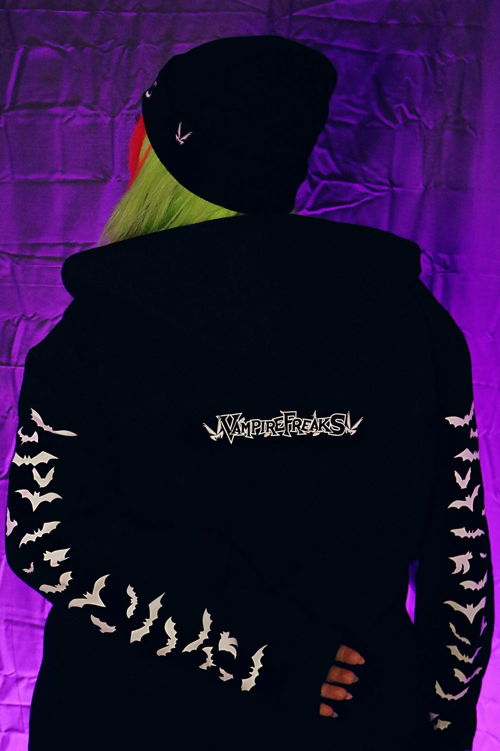 VampireFreaks VF Bat Sleeves Zipper Hoodie 9 VampireFreaks VF Bat Sleeves Zipper Hoodie - Image 7