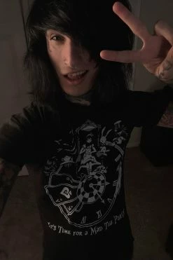VampireFreaks Alice In Wonderland Clock Tee [Multiple Styles Available] -AKUMU INK shop aliceclock