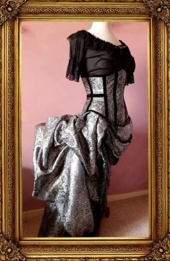 Gallery Serpentine Victorian Under Corset Chemise -AKUMU INK shop aliceinwonderlandchemisecheesecloth 1024x1024 d95b9194 4992 4f02 9c19 61f124e7577d