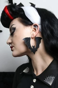 Too Fast Black Glitter Halloween Bat Earrings