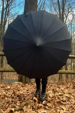 VampireFreaks Batwing Pagoda Umbrella [MIDNIGHT BLACK] -AKUMU INK shop black batwing umbrella 07