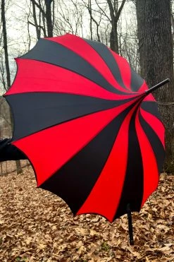 VampireFreaks Batwing Pagoda Umbrella [BLACK/RED STRIPED] -AKUMU INK shop black red batwing umbrella 06