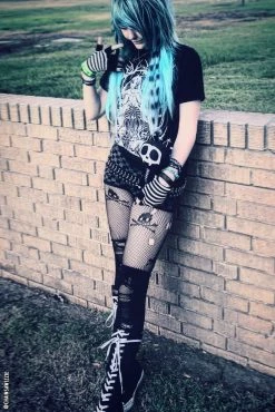 VampireFreaks Striped Fingerless Gloves [Multiple Colors Available] -AKUMU INK shop chainsawizzietightsz da5ac933 0d45 4ff3 a3b0 0b00e096e84e