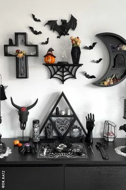 VampireFreaks Spiderweb Shelf -AKUMU INK shop dr.ratzshelf2