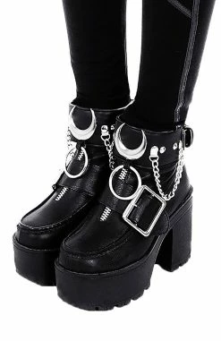 RESTYLE Iron Moon Shoe Cuffs 8 RESTYLE Iron Moon Shoe Cuffs -AKUMU INK shop eng pl Black gothic Moon Ankle bracelets for gothic shoes IRON MOON CUFFS 1749 3