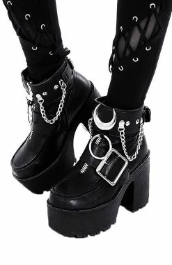 RESTYLE Iron Moon Shoe Cuffs 9 RESTYLE Iron Moon Shoe Cuffs -AKUMU INK shop eng pl Black gothic Moon Ankle bracelets for gothic shoes IRON MOON CUFFS 1749 4