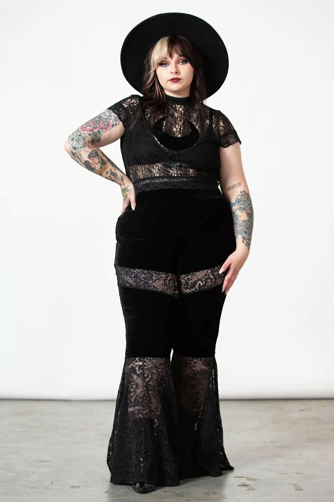 KILLSTAR Moon Rays Lace Crop Top 7 KILLSTAR Moon Rays Lace Crop Top - Image 5