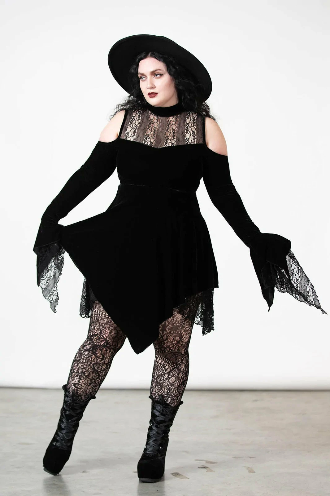 KILLSTAR Moonstera Velvet Dress 3 KILLSTAR Moonstera Velvet Dress