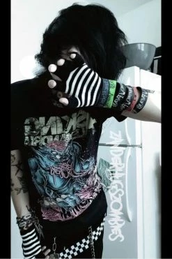 VampireFreaks Striped Fingerless Gloves [Multiple Colors Available] -AKUMU INK shop fsgd 61a997b6 bf4f 4ce6 9e32 8d0df880ba34