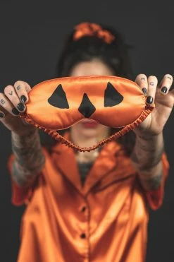 LIVELY GHOSTS Samhain Sleepwalker [4-Piece Set] -AKUMU INK shop gothic eye mask