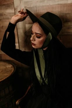 LIVELY GHOSTS Veiled Hat [OLIVE GREEN] -AKUMU INK shop green gothic western hat