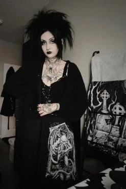 VampireFreaks Howl At The Moon Werewolf Throw Blanket -AKUMU INK shop horrorhailkey