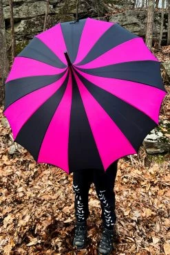 VampireFreaks Batwing Pagoda Umbrella [BLACK/HOT PINK STRIPED] -AKUMU INK shop hotpink black batwing umbrella 05
