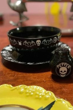 SOURPUSS Cute & Creepy Bowl -AKUMU INK shop nghytuyuty 60e592b4 d883 4cd3 815b d05746c4142b