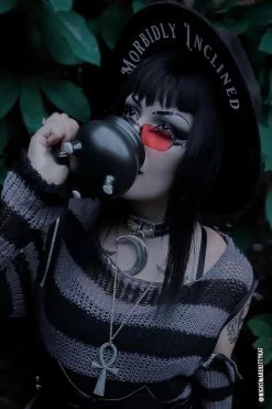 VampireFreaks Conjuring Cauldron Mug -AKUMU INK shop nightmarekittykat nightmarekittykat