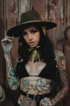 LIVELY GHOSTS Veiled Hat [OLIVE GREEN]