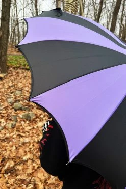 VampireFreaks Batwing Pagoda Umbrella [BLACK/PURPLE STRIPED] -AKUMU INK shop purple black batwing umbrella 06