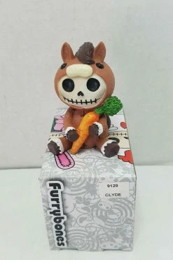 FURRYBONES Clyde The Horse Statue -AKUMU INK shop s l1600copy dbf44d41 6dc6 4e05 9ec3 fa86df874141