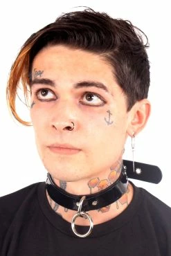 Funk Plus Vinyl Vixen Bondage Choker [Shiny Black]