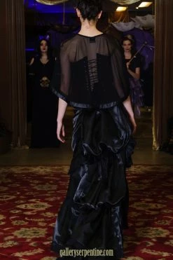 Gallery Serpentine Ebony Victorian Skirt, Made To Order -AKUMU INK shop wmebony victorian skirt back Carla 800x1200